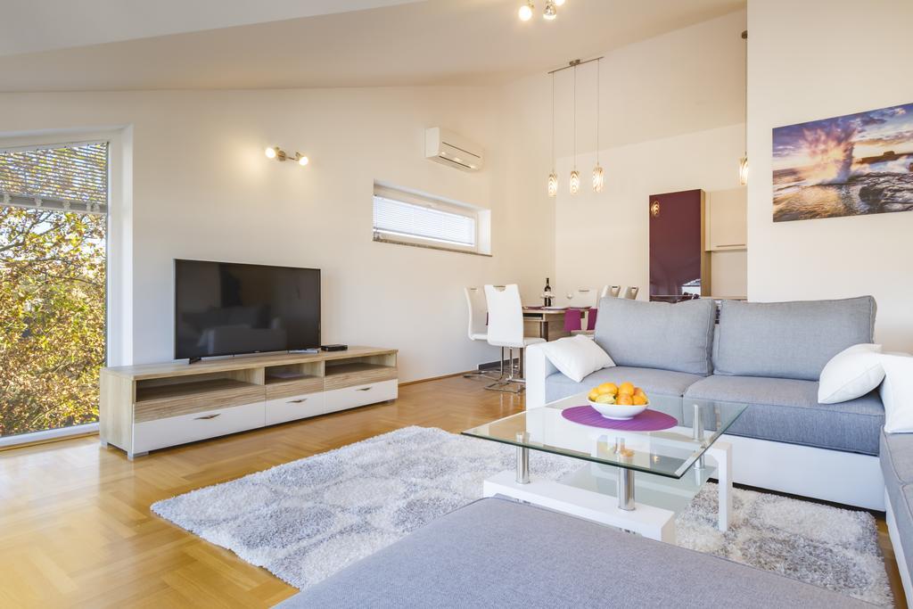 Villa Apartments Futura Vantacici Bagian luar foto