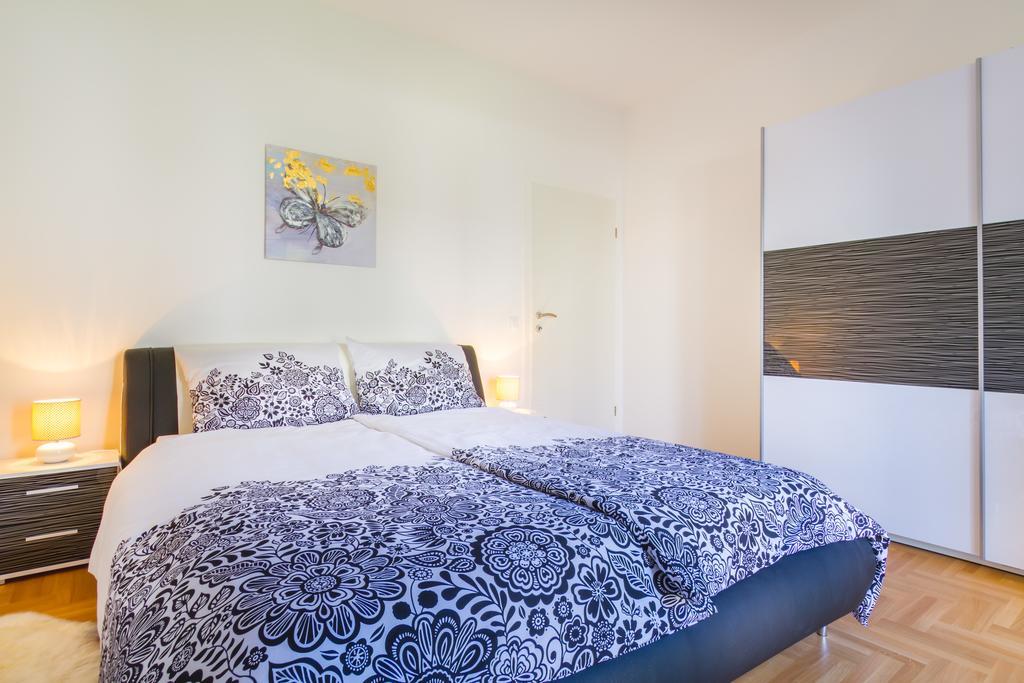 Villa Apartments Futura Vantacici Bagian luar foto
